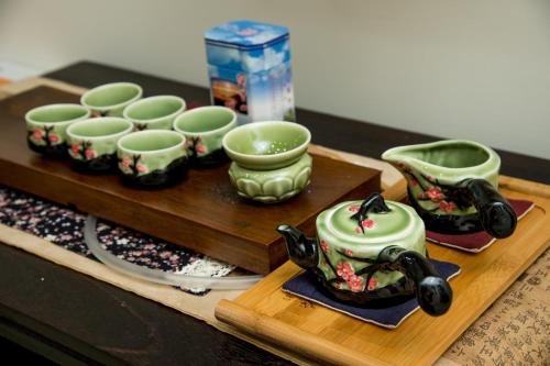 Kemudahan buat kopi dan teh di Ji Shih Life Style Hotel