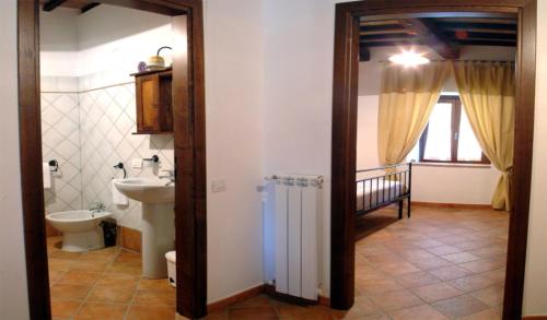 Kylpyhuone majoituspaikassa Belvedere Cramaccioli