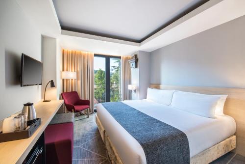 Postel nebo postele na pokoji v ubytování Best Western Kutaisi City Center