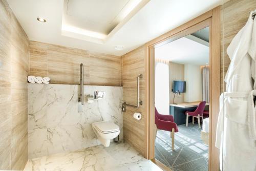 Koupelna v ubytování Best Western Kutaisi City Center