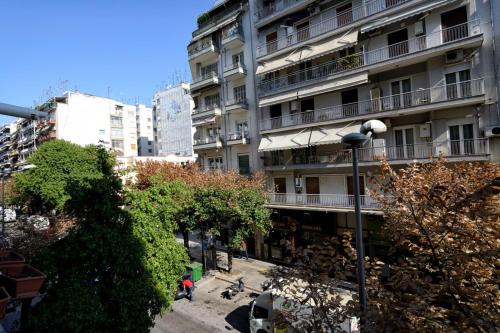 Alpinia n Lotus Apts. (Must)