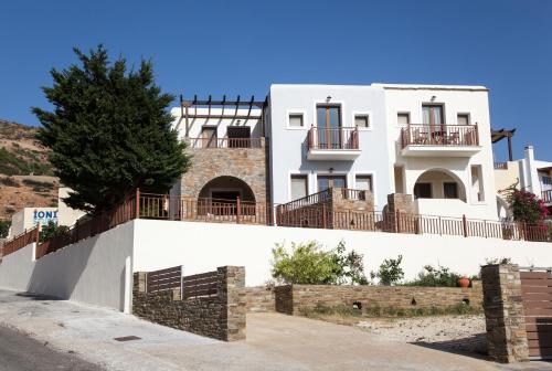 Gallery image of Ionia Studios in Agios Petros