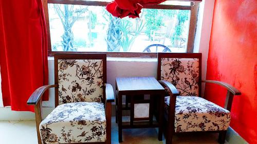 Diani Hostelにあるベッド