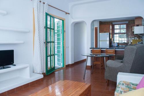 Casa de 5 dormitorios y 2 terrazas