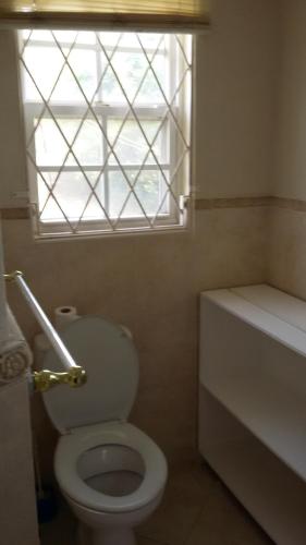 Koupelna v ubytování 10 Springcourt Barbados