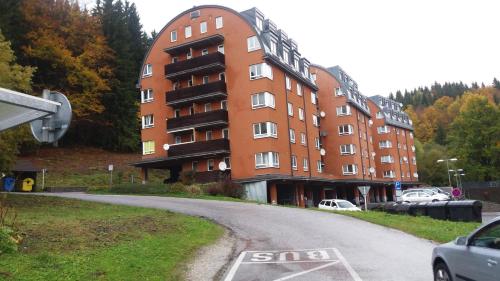 Το κτήριο όπου στεγάζεται  το διαμέρισμα