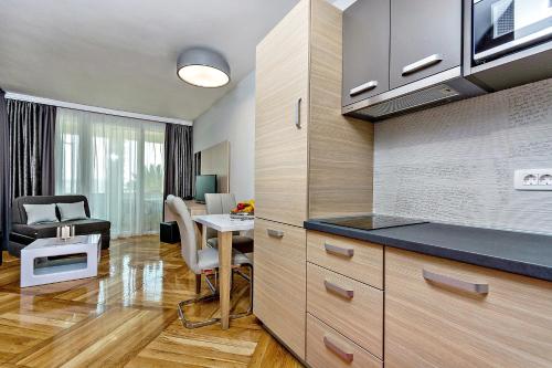 Gambar di galeri bagi Aparthotel Adeo di Poreč