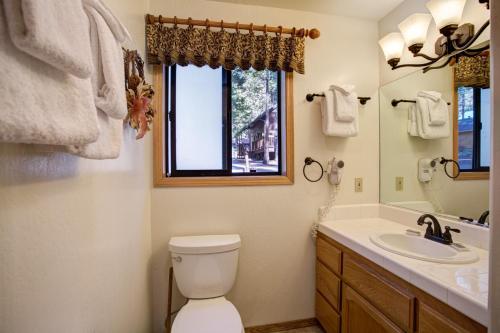 12 Cabin Twelve – Photos 3