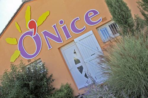 Φωτογραφία από το άλμπουμ του Contact Hôtel O'Nice Saintes στο Saintes