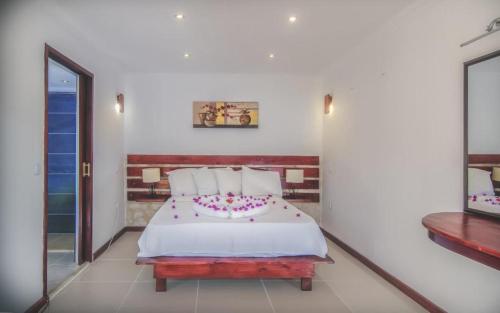 Кровать или кровати в номере Korsanada Hotel