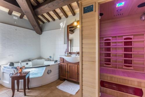 Ένα μπάνιο στο Villa Torre