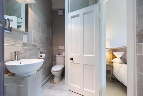 Koupelna v ubytování Kilmaronock Manse B&B