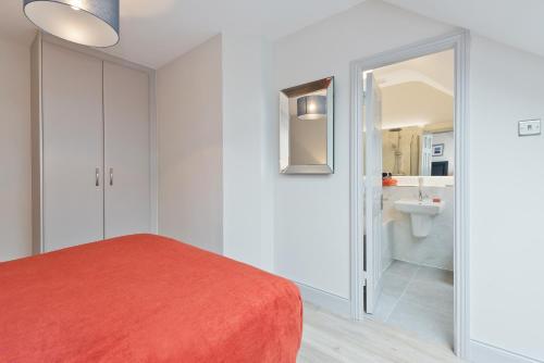 Gallery image of Exclusive City Centre Apartment in Dublin