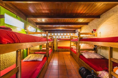 Postel nebo postele na pokoji v ubytování The Trip Hostel