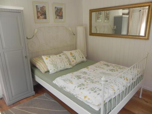 Łóżko lub łóżka w pokoju w obiekcie Der Morgenberg