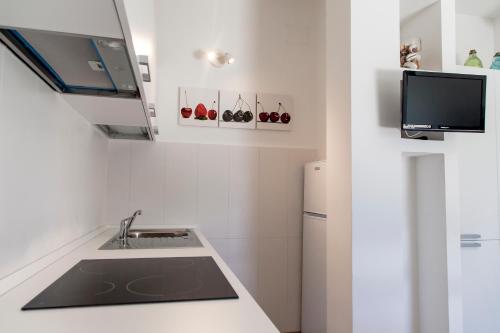 A kitchen or kitchenette at Casa Prima Fila Mare