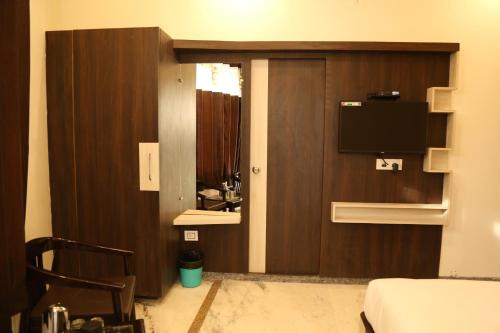 Kamar mandi di Hotel Delight