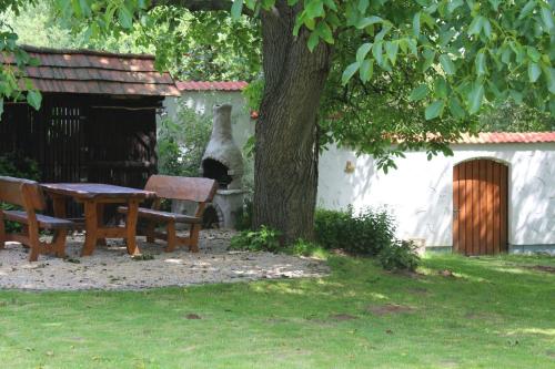 Κήπος έξω από το Linde Gasthaus
