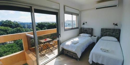 Снимка в галерията на Old Jaffa's Penthouse Boutique Hostel в Тел Авив