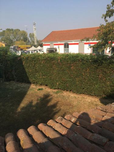 a brick walkway in front of a house at B & B La Guesthouse in Poirino