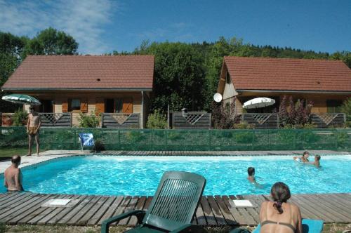 Πισίνα στο ή κοντά στο chalet des planchettes