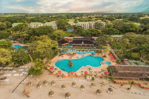 Piscine de l'établissement Grand Decameron Panama, A Trademark All Inclusive Resort ou située à proximité