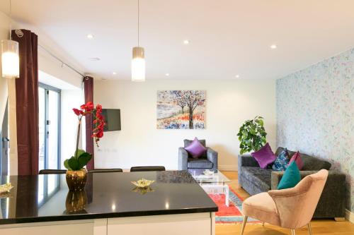 Gallery image of Penthouse with Balcony 5 mins walk to City Centre & Colleges & Sleeps 6 in Cambridge