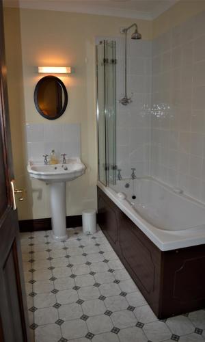 Gallery image of Greshornish House Hotel in Edinbane