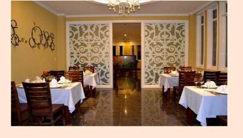 Restaurant o un lloc per menjar a An Loc Hotel & Spa