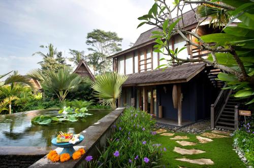 Blue Karma Dijiwa Ubud — Facade/entrance