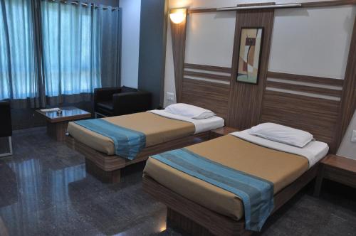 Gallery image of Lotus Hotel in Solapur