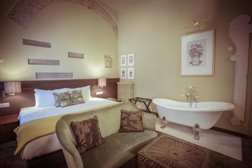 AdAstra Suites photo 32