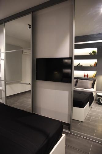 Super Stylish Apartments in Syntagma Square!