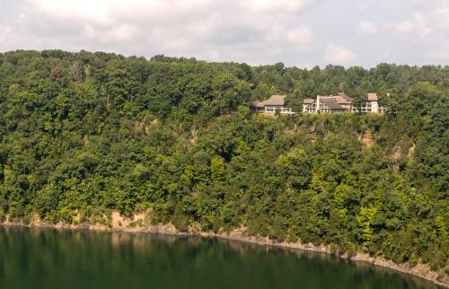 Gallery image of Dale Hollow Lake State Resort Park in Frogue