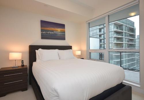 Gallery image of Royal Stays Furnished Apartments - Missisauga City Centre in Mississauga