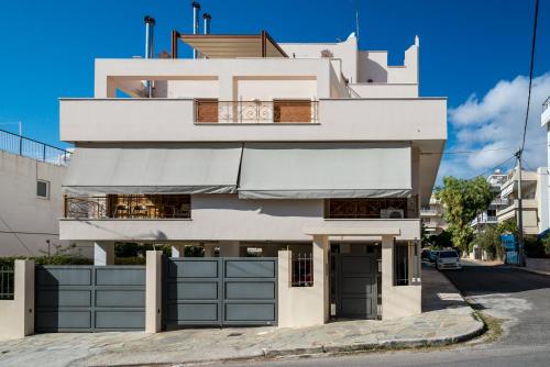 Leo - Unique Glyfada Apartment