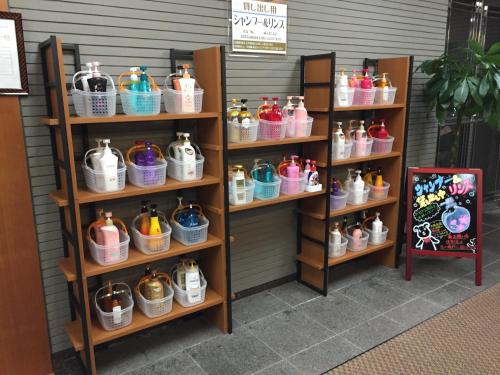 Utensilios para hacer té y café en Awara Onsen Matuya Sen Sen