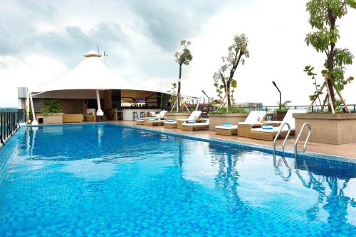 Sundlaugin á Satoria Hotel Yogyakarta - CHSE Certified eða í nágrenninu