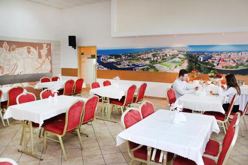 Restaurace v ubytování Ośrodek Wypoczynkowy Gryf II