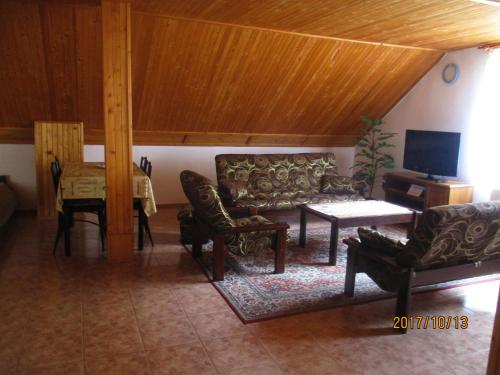 Holló Vendégház 3517 Lillafüred, Losonczy István u. 38. kép - 3