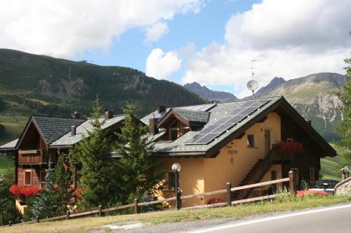 Gallery image of Chalet Freita in Livigno
