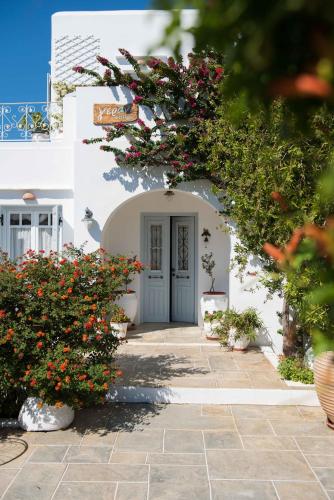Gallery image of Gerani Suites Sifnos in Platis Yialos Sifnos