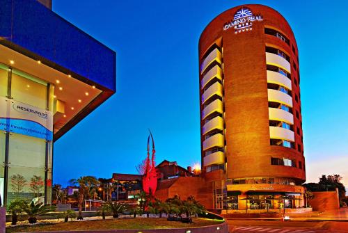El edificio en el que está el hotel