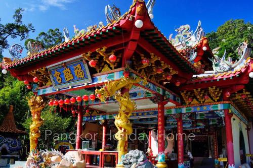 Bangunan di mana terletaknya rumah percutian