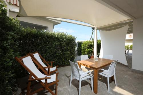 Patio nebo venkovní prostory v ubytování Ancora Bianca Beach Residence