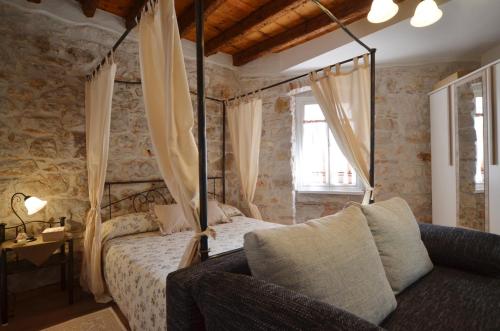 Romantic studios