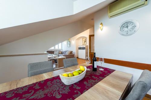 The Hillside Apartment