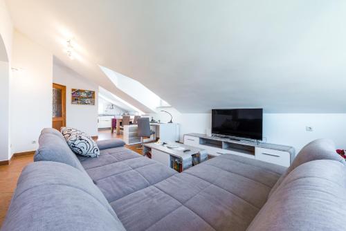 The Hillside Apartment