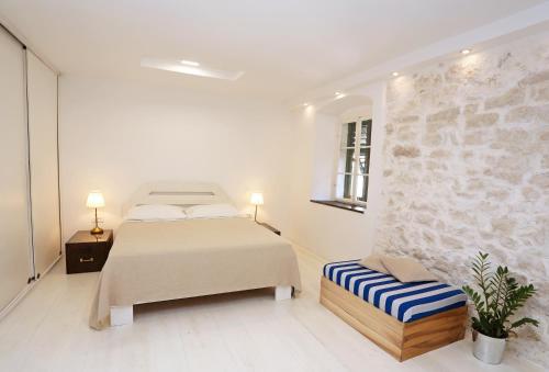 Swan Adriatic Apartment & Room
