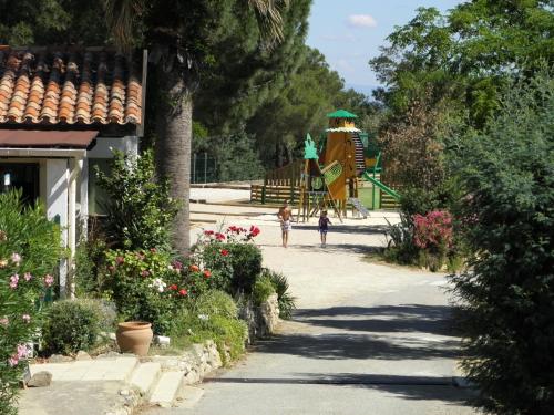 Fotografie z fotogalerie ubytování Camping des Alberes v destinaci Laroque-des-Albères